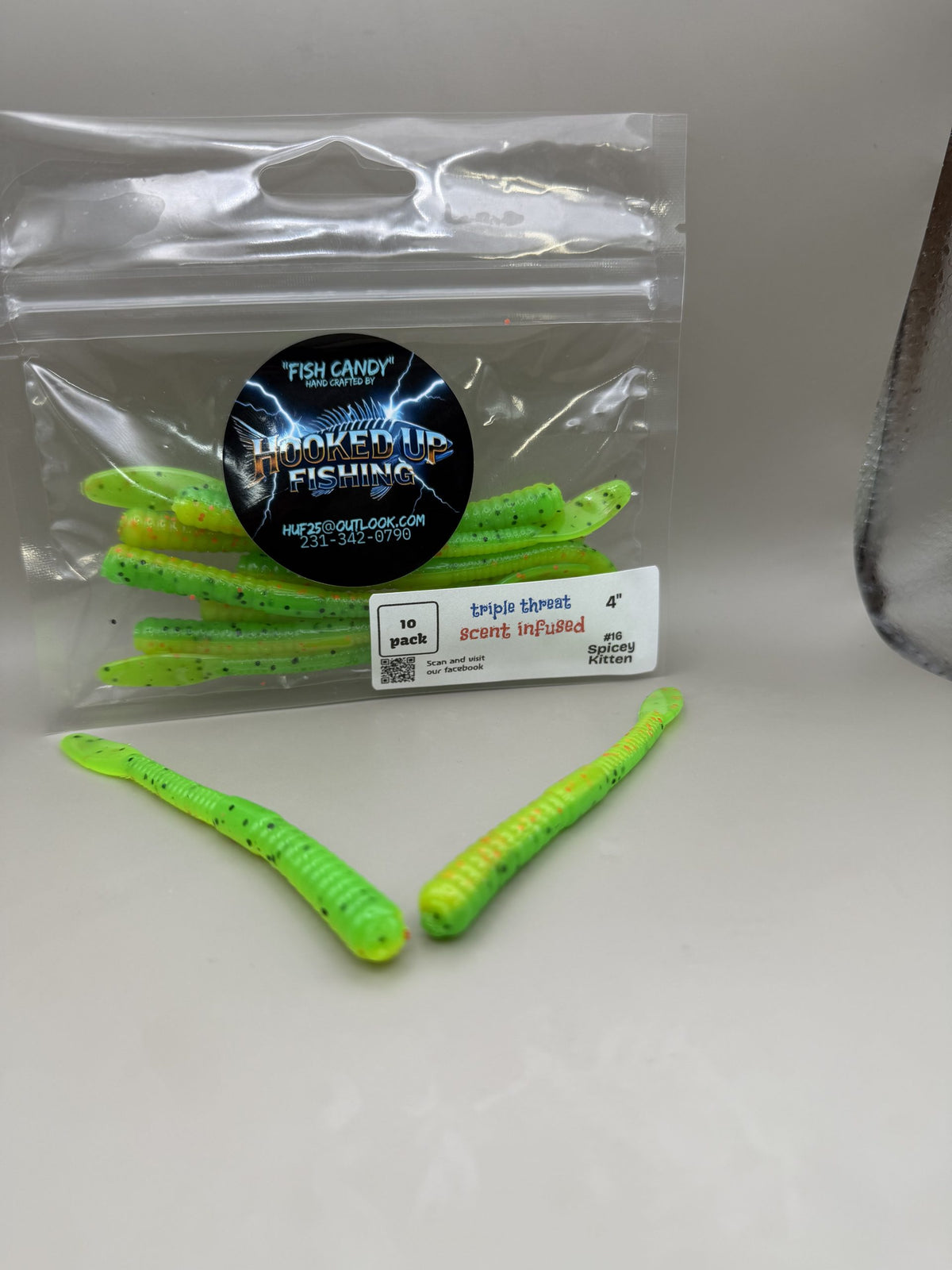 paddle tail worm 4" #16 Spicey Kitten image 0