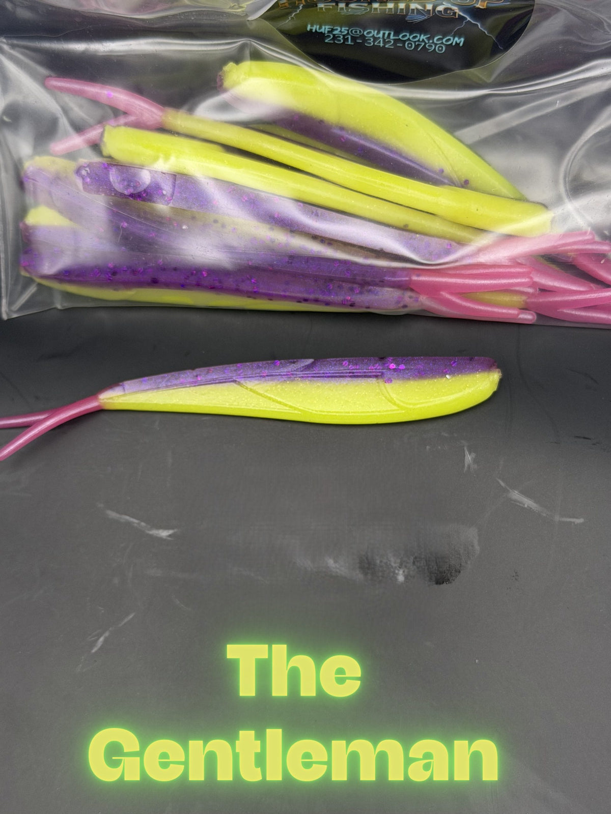 Jigging Minnow 4" #6 The Gentleman (optional) Tail - Pink image
