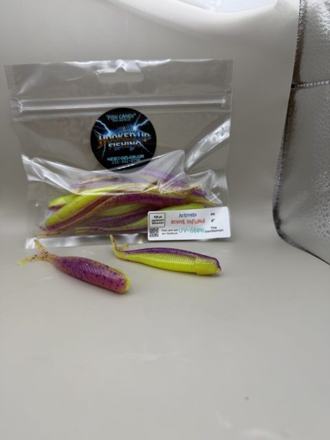 Tracer Shad 4" #6 The Gentleman (Old Version)